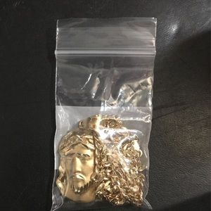 Men’s gold plated chain with Jesus pendent